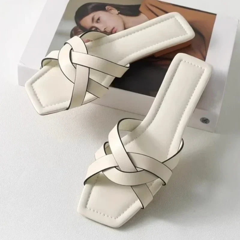 Sandalias Deslizantes Tejidas Orielle